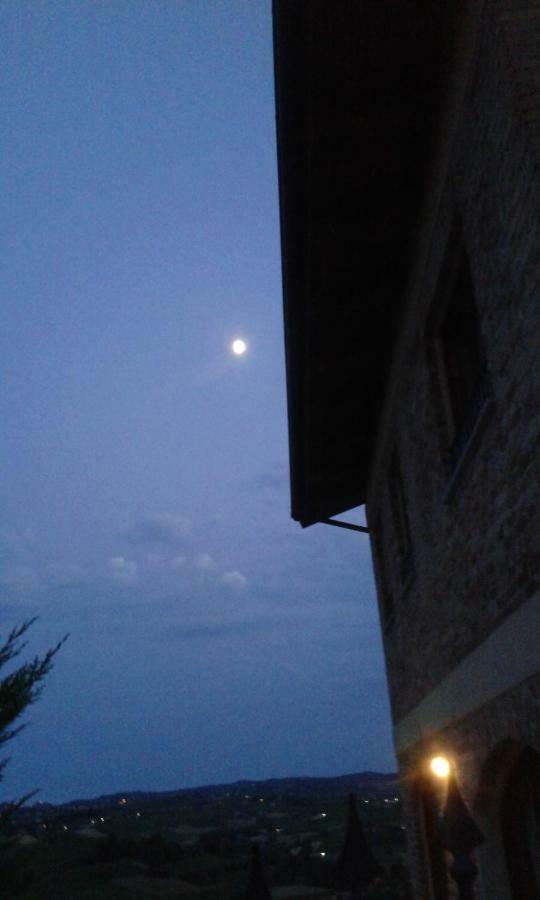 Casa Vacanze Sweet Dreams Agliano Terme Zewnętrze zdjęcie